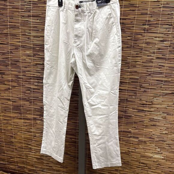 Tommy Hilfiger Men's Single Pleat Varsity Chino Pant - White Suede Size 34W X 32 - Picture 2 of 4